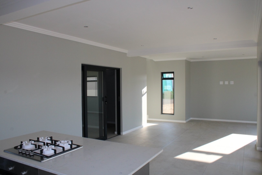4 Bedroom Property for Sale in Kidds Beach Eastern Cape